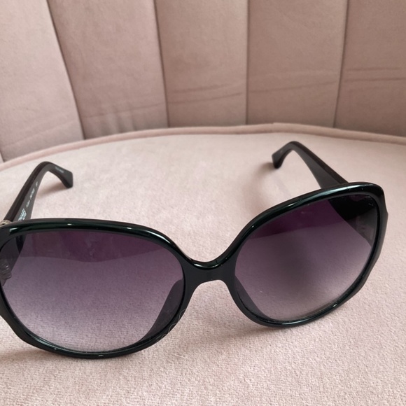 Michael Kors Sunglasses - Picture 3 of 5